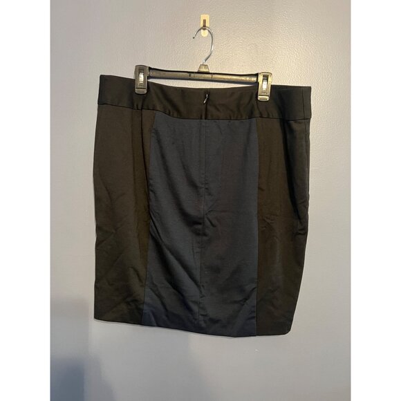 Lane Bryant Mini Skirt Color Block Black & Blue Stretch, Zip Back Size 18 - Picture 6 of 6